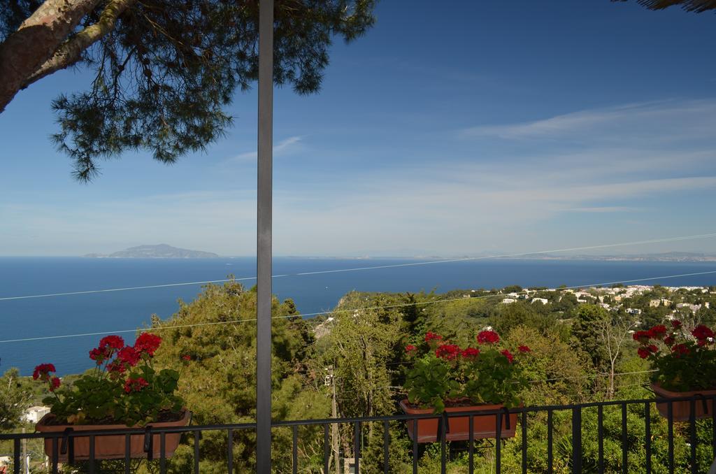 Le Ginestre Di Capri Bb & Holiday House Anacapri  Bagian luar foto
