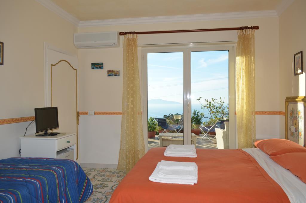 Le Ginestre Di Capri Bb & Holiday House Anacapri  Bagian luar foto