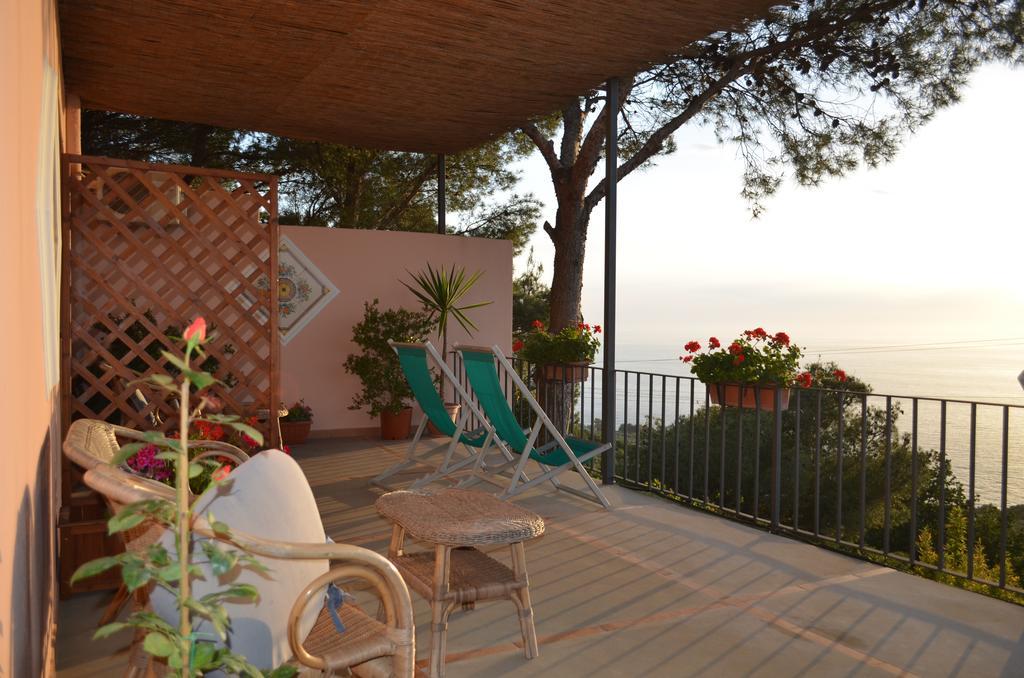 Le Ginestre Di Capri Bb & Holiday House Anacapri  Bagian luar foto