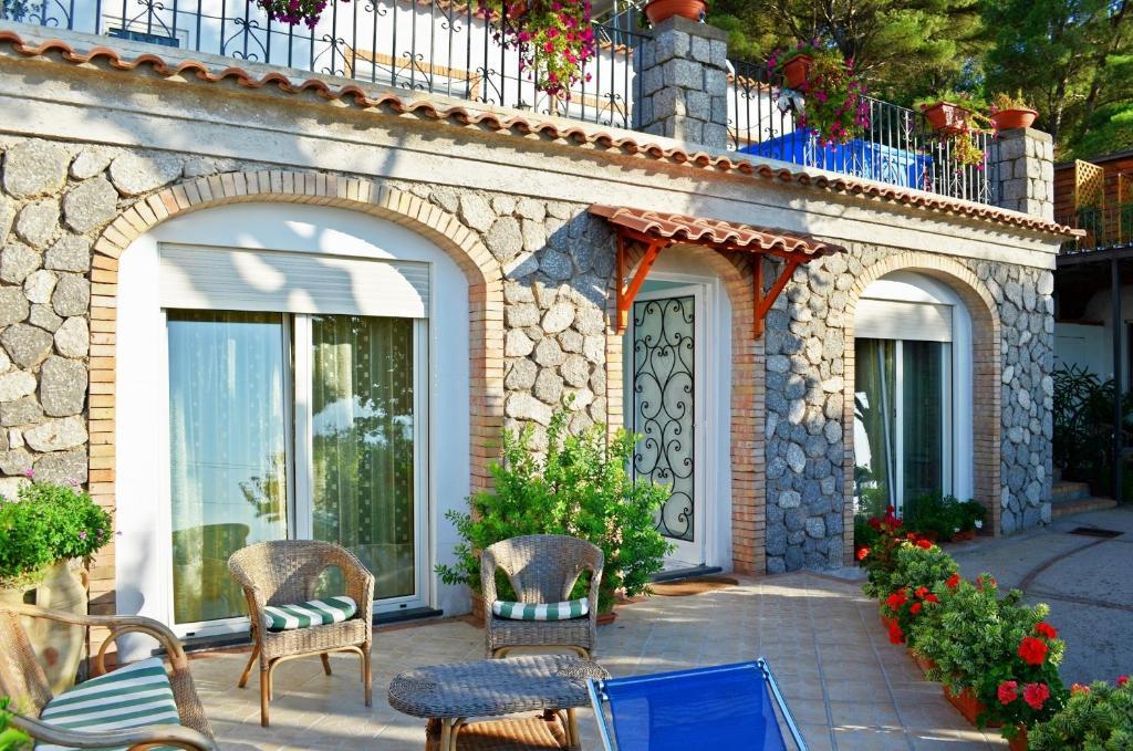 Le Ginestre Di Capri Bb & Holiday House Anacapri  Ruang foto