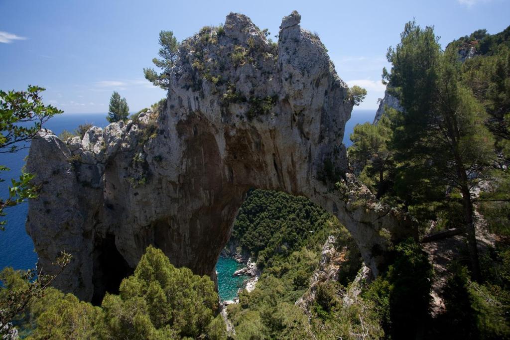 Le Ginestre Di Capri Bb & Holiday House Anacapri  Bagian luar foto