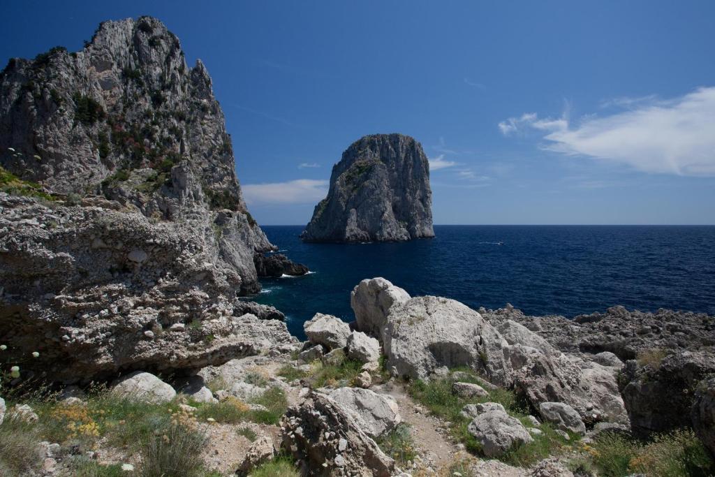 Le Ginestre Di Capri Bb & Holiday House Anacapri  Bagian luar foto