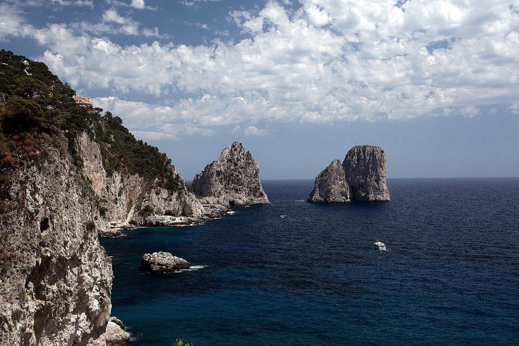 Le Ginestre Di Capri Bb & Holiday House Anacapri  Bagian luar foto