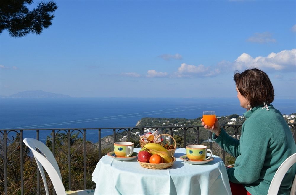 Le Ginestre Di Capri Bb & Holiday House Anacapri  Bagian luar foto