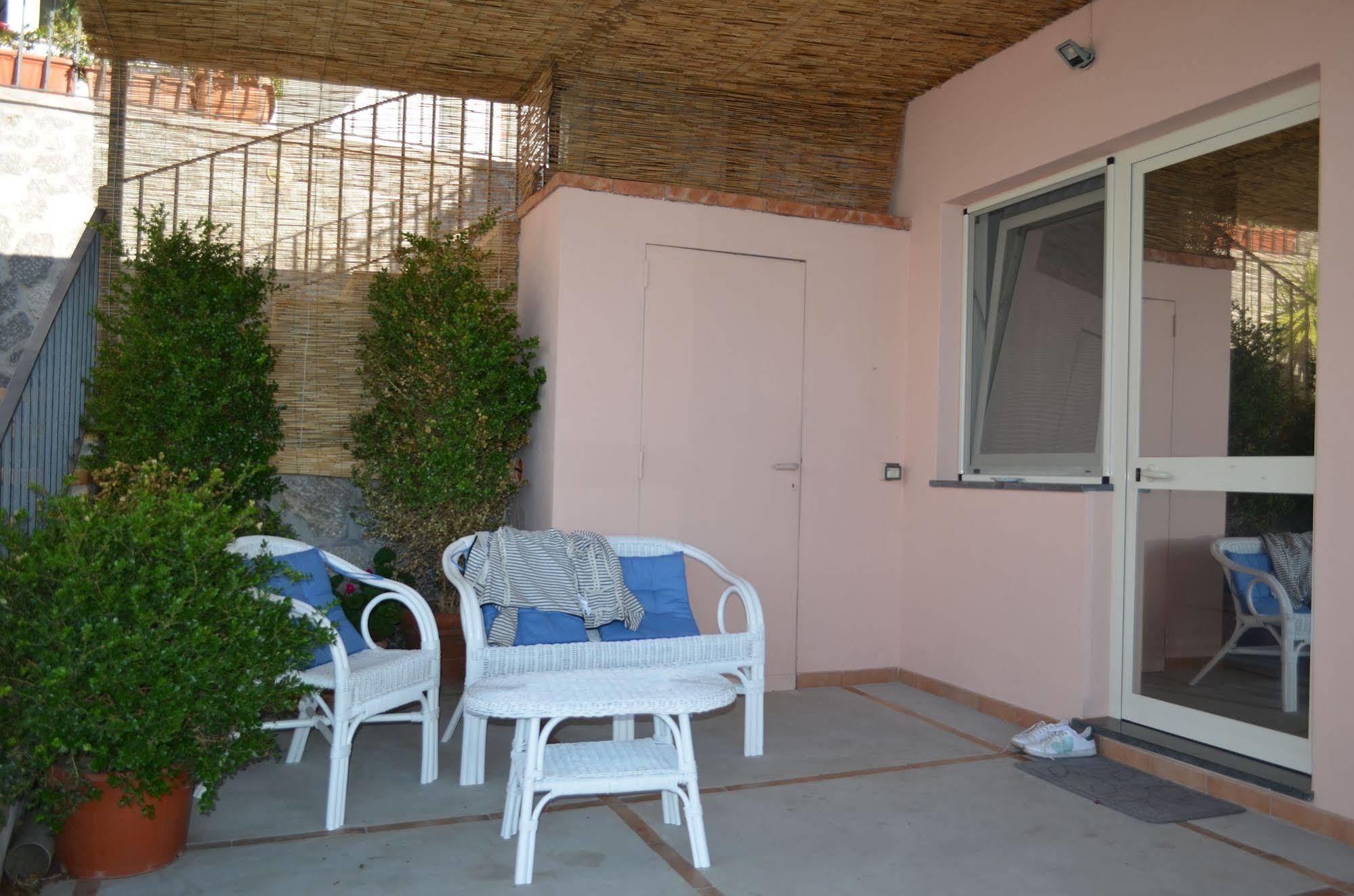 Le Ginestre Di Capri Bb & Holiday House Anacapri  Bagian luar foto